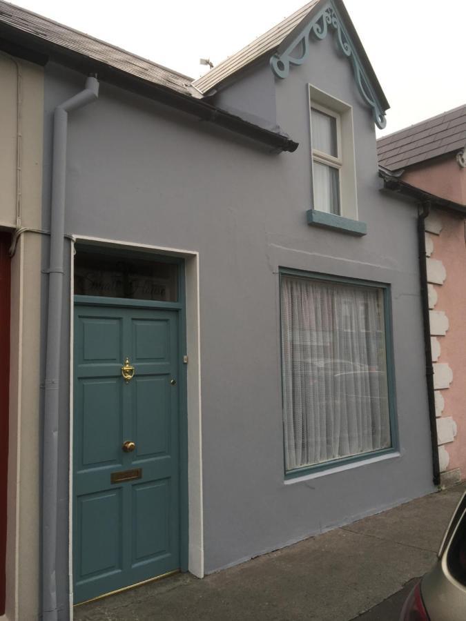 The Small House ليستول المظهر الخارجي الصورة