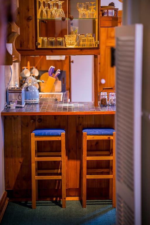 The Small House ليستول المظهر الخارجي الصورة